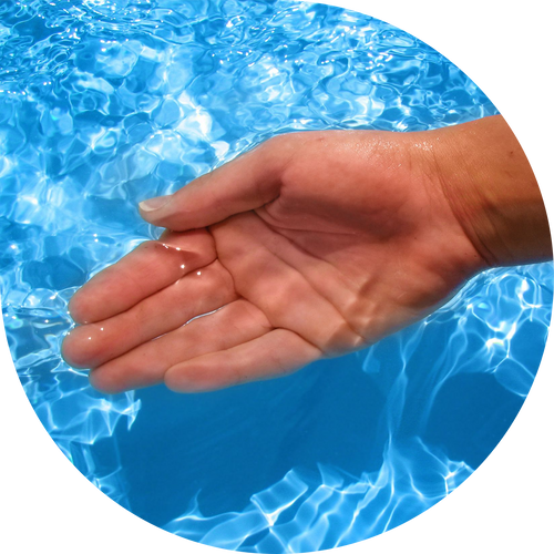 Pulisce le macchie e piscine piú piccole