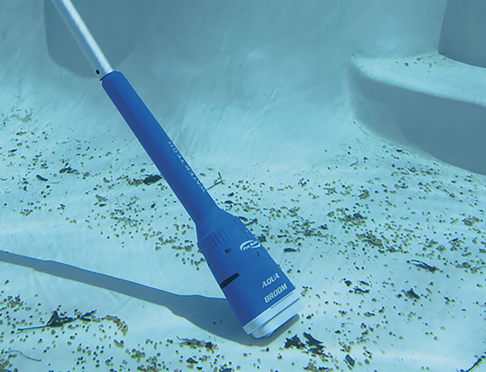 top-three-pool-blaster-manual-pool-vacuums-your-pool-deserves-image-11793.jpg