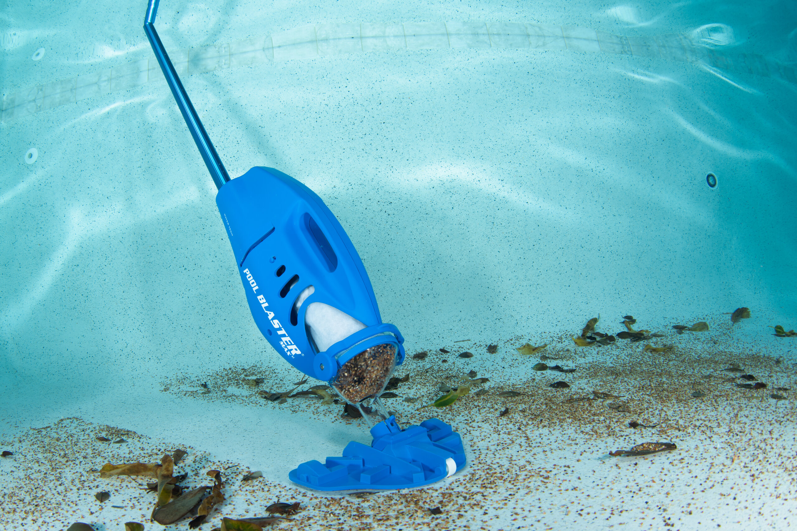 pool vacuum that picks up sand