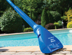 Water Tech portable pool cleaner Aqua Broom XL Ultra
